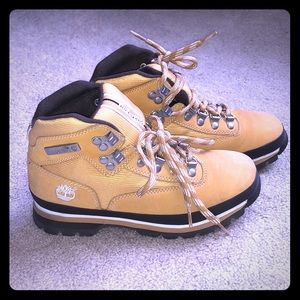 Timberland boots (women’s)